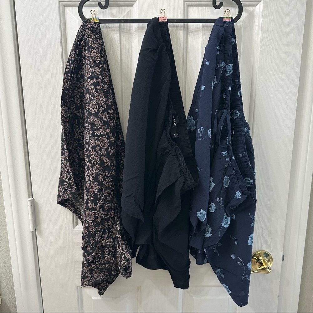 Torrid Set of 3 Shorts Black Brown Blue Mid-Thigh High-Waist Elastic Band All 1X